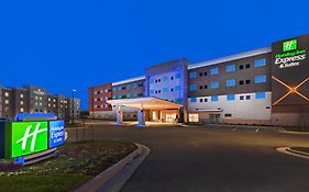 Holiday Inn Express & Suites - Lenexa - Overland Park Area By Ihg